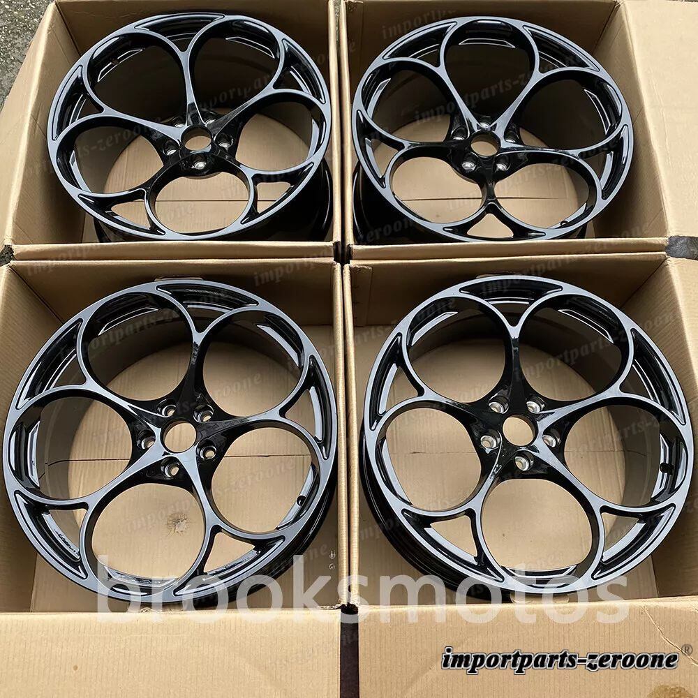 アウディ A4 18インチ グロスブラック フルフォージドホイール 18x8.5