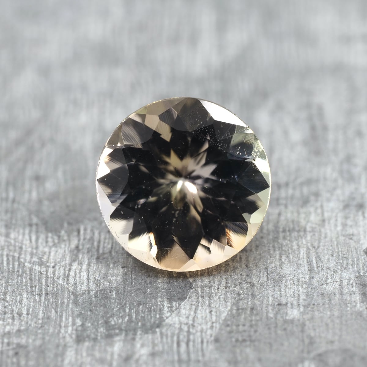 Bi-Color Zoisite 5.7×5.7mm 0.73ct Tanzania | One Loose