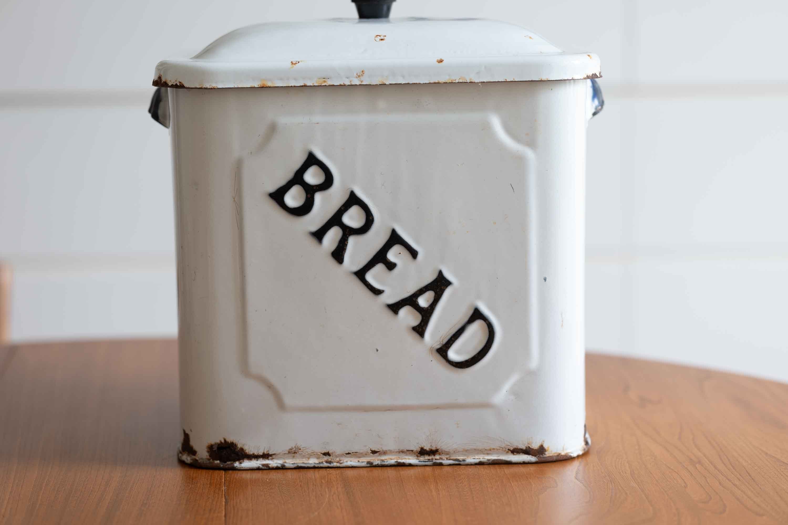 英国アンティーク ブレッド缶 No.10 底に穴有り