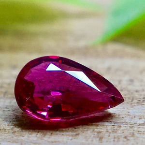 深い赤が美しい 宝石の女王 0 27ct Up 天然 ルビー ルース Frederick S Gems Jewelry