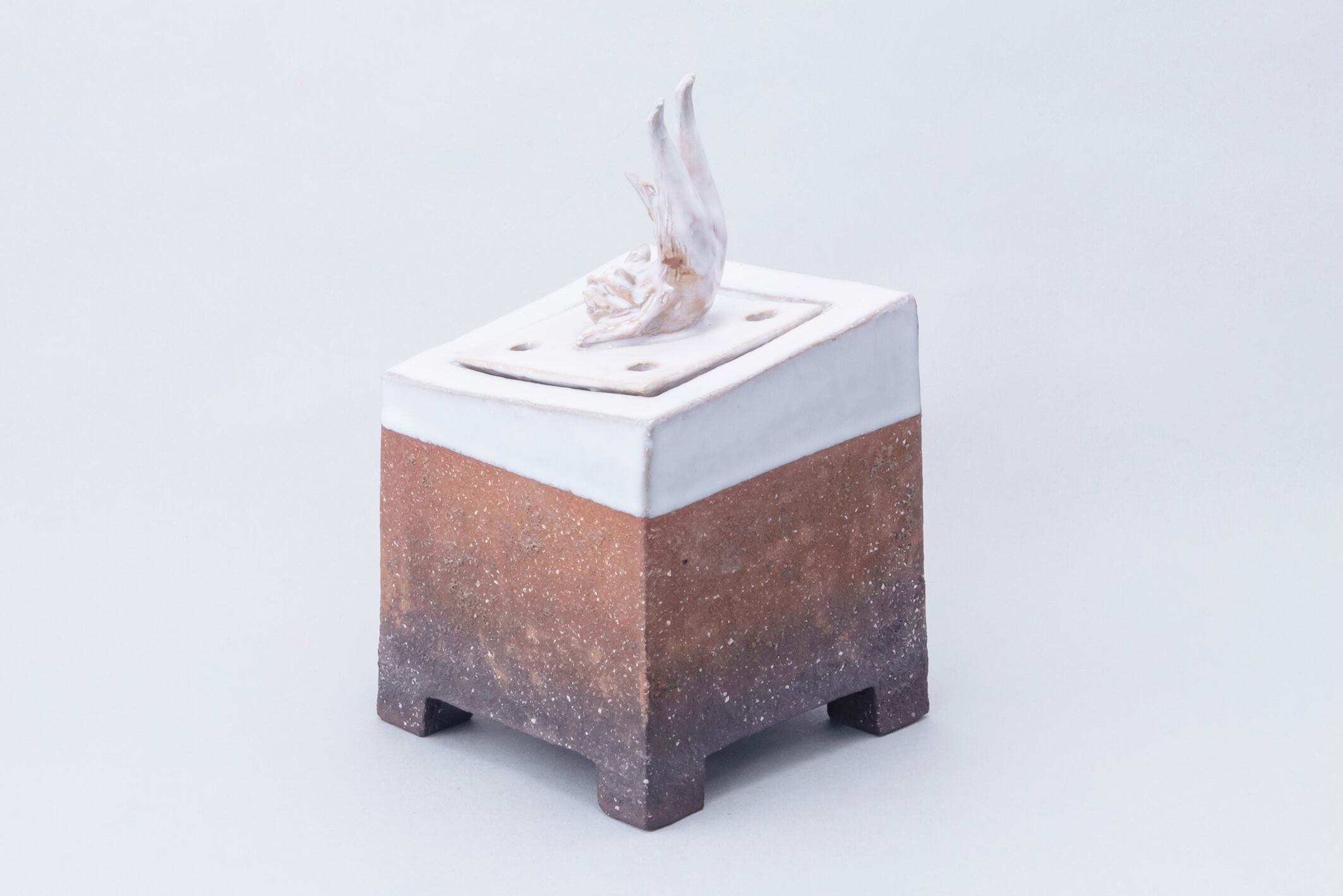 飛獅子香炉「白」 | 萩焼販売 萩焼窯元保男窯オンラインショップ