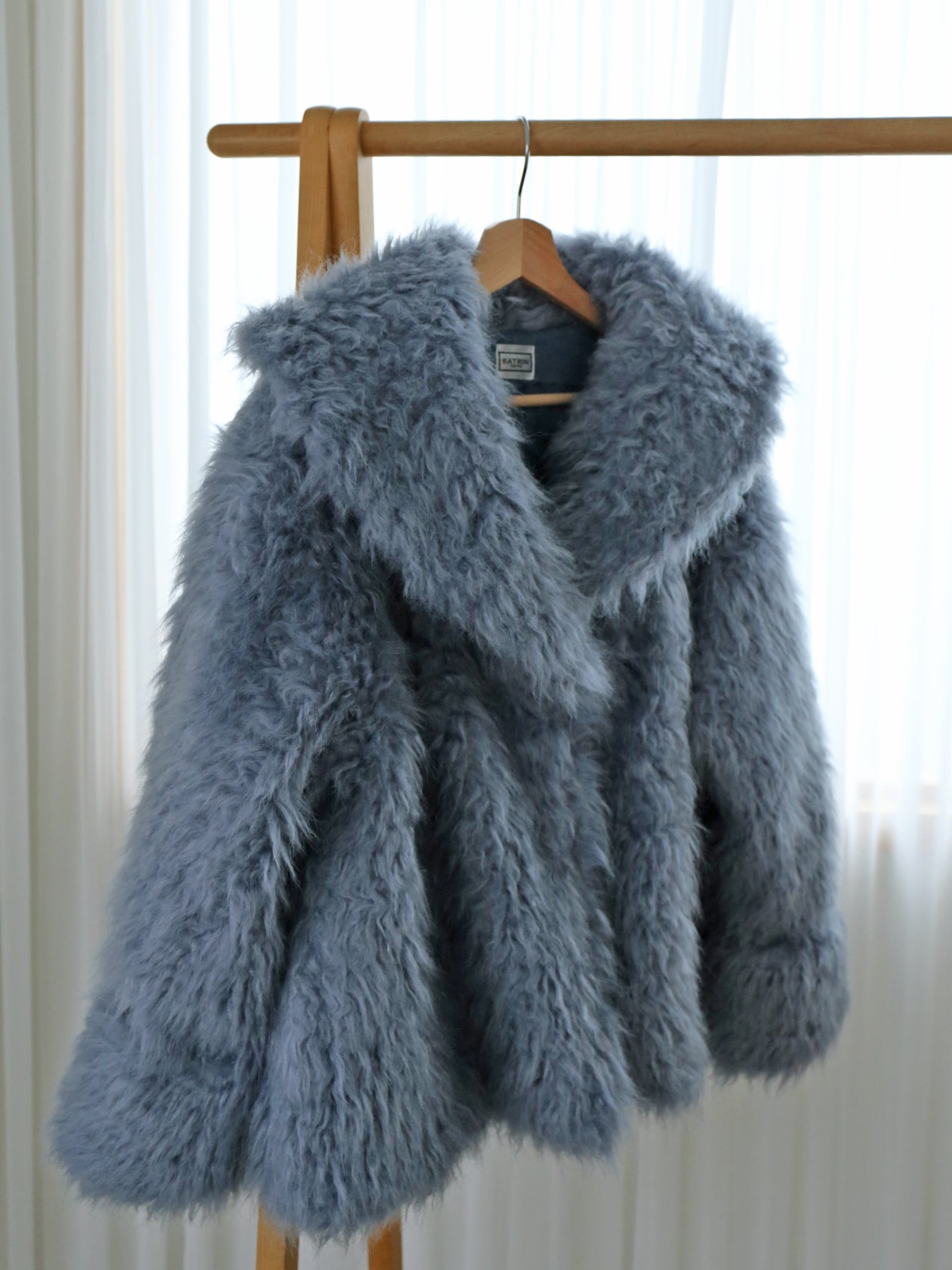curly eco fur coat（blue）