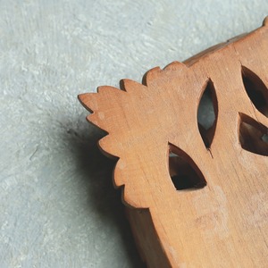 彫りが美しい、仲睦まじい鳥の壁飾り｜木彫り 透かし彫り 鳥と花のヴィンテージオブジェ