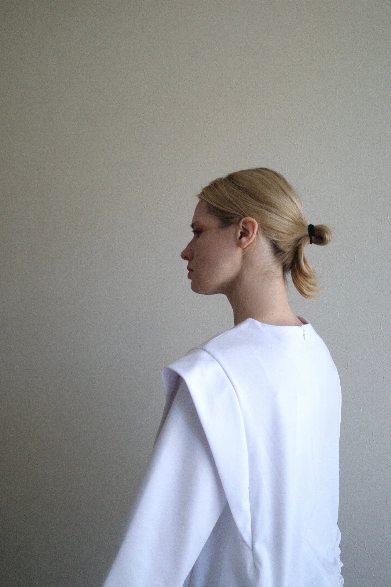 西宮先行 drawstring pullover (white)