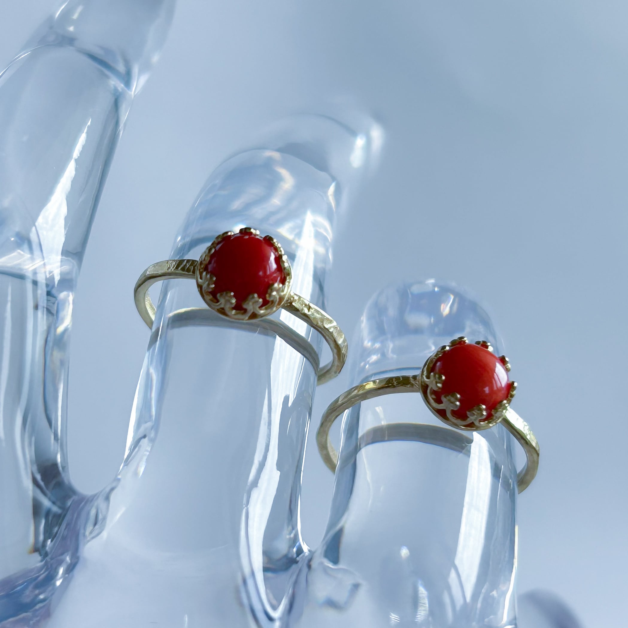 真鍮｜本珊瑚(サンゴ) 天然の緋色は人を惹きつける 鮮やかな赤リング