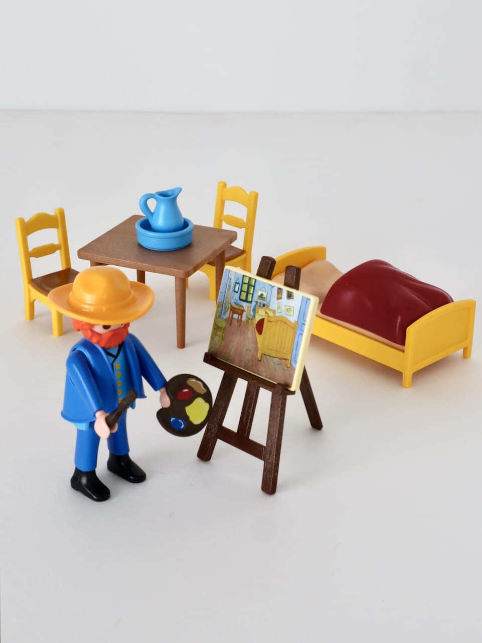 Van Gogh and The Bedroom as a Playmobil 70687 set