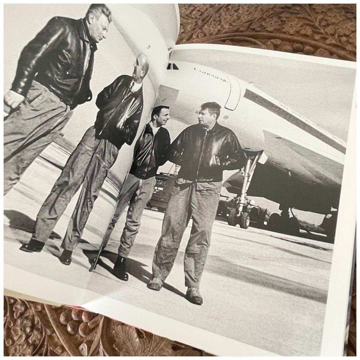 古書 洋書 The Leather Book レザー 革 服飾史 | KIRA CLOSET vintage