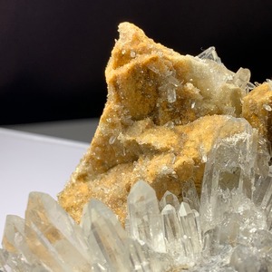 6.庭園の様な水晶クラスター・ハリネズミさん