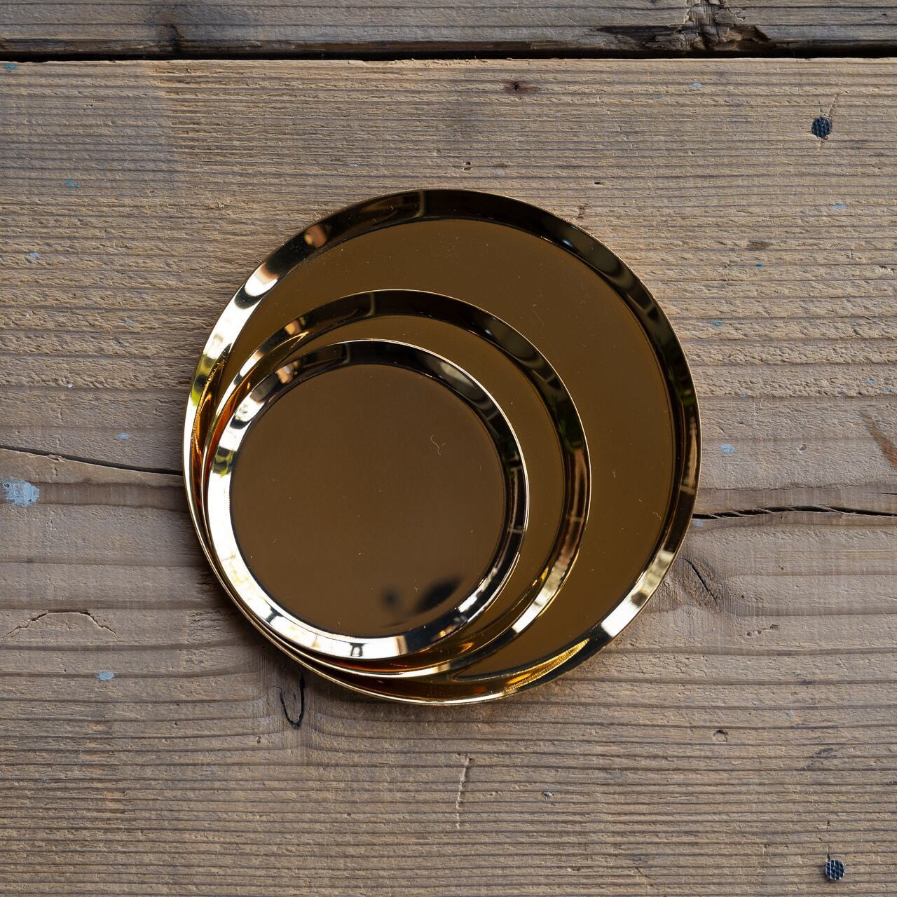 シンプルデザイン真鍮トレイ》真鍮のラウンドトレイ（φ120mm）つや