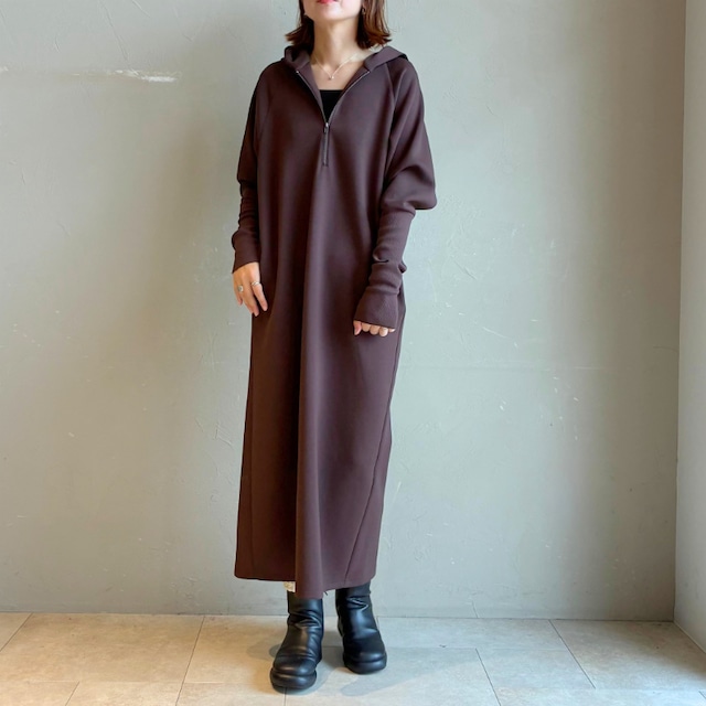 【 CLOCHE 】ダンボールニットジップフーディーワンピ