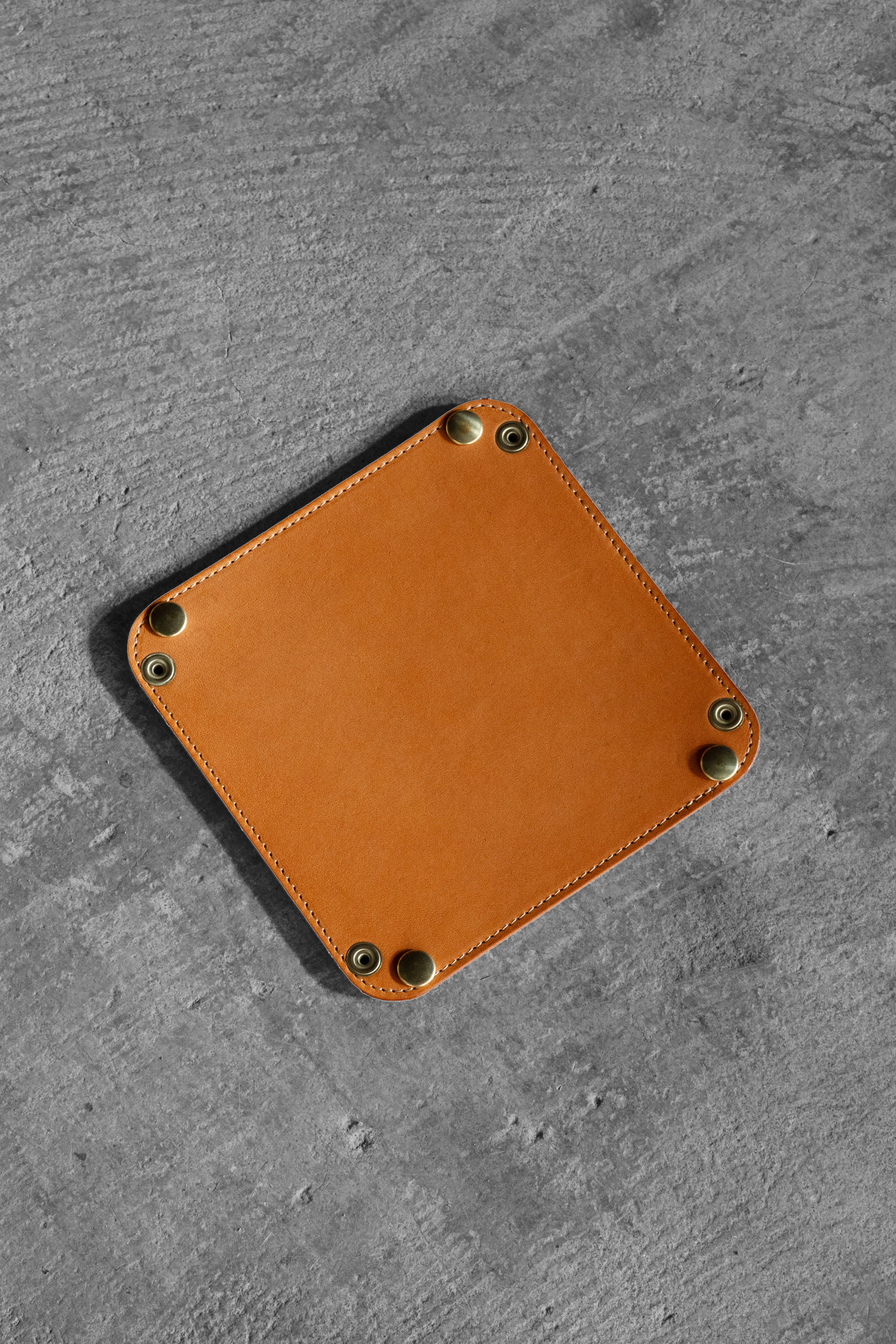 Tray / S | 高級皮革ならminca｜栃木レザーのバッグ 財布 名刺入 小物