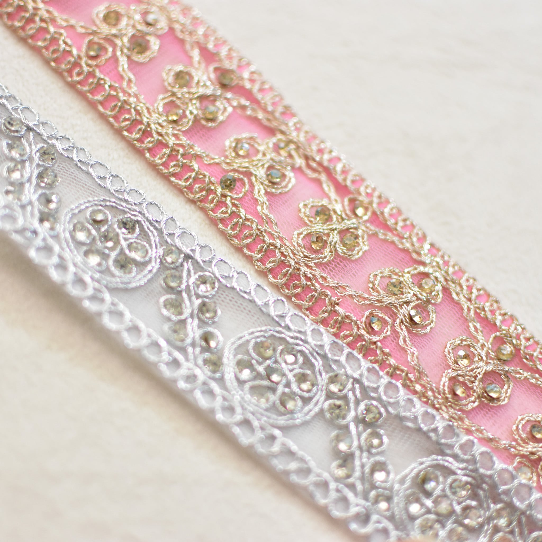 インドの刺繍リボン（お好きな柄を1メートル） | チェコガラスボタン