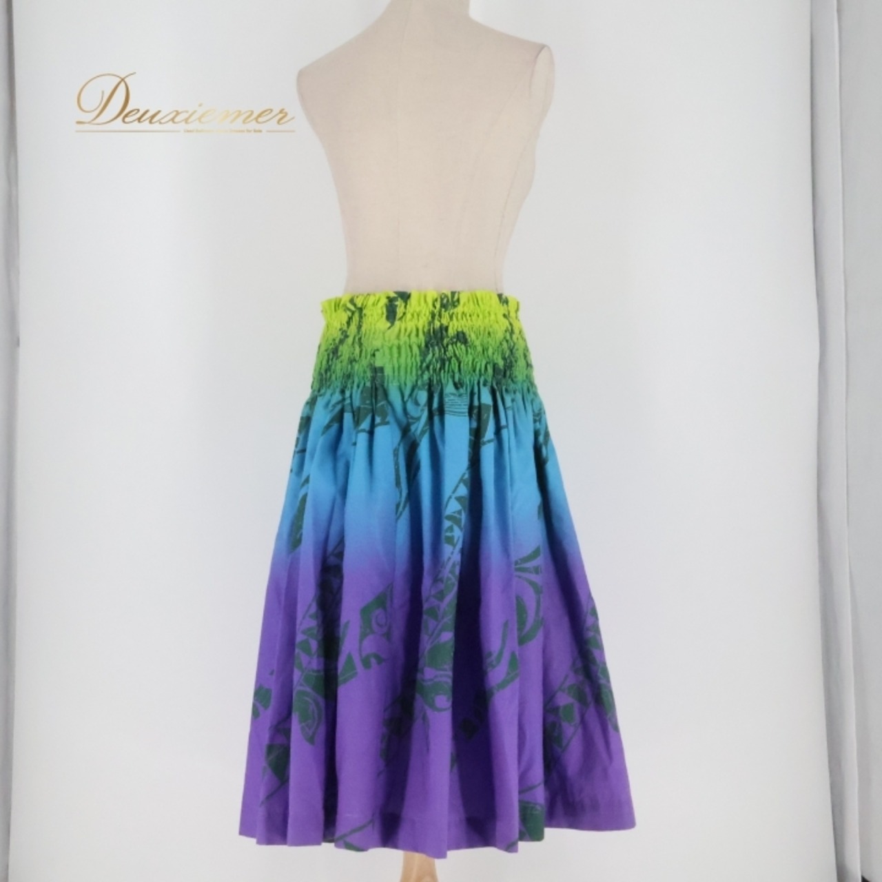 フラダンス 衣装 パウスカート プアラニ パープル系 PUALANI カヒコ柄 グラデーション グリーン系 ブルー系 シングル シンプル かわいい 華やか 鮮やか 明るい 紫 青 緑 黄緑 ハワイアン アロハ ハワイアンプリント フラ ダンス レッスン 練習