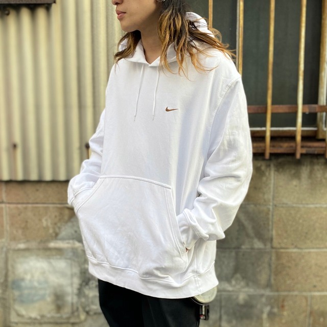 NIKE ナイキ ワンポイントロゴ スウォッシュ 刺繍 プルオーバー 
