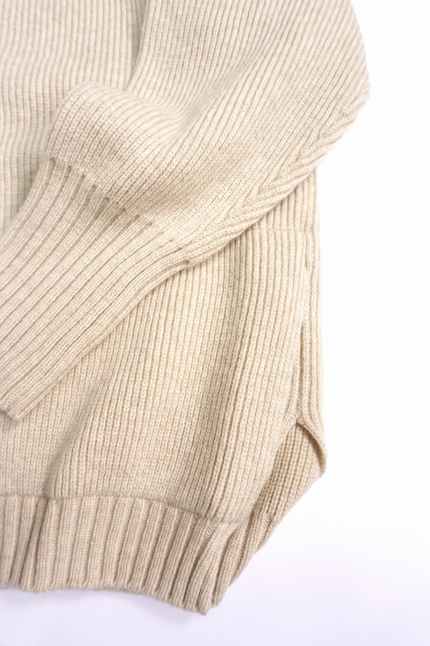 Hand Framed V-Neck C/D