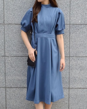 ウエストタックパフスリーブワンピース