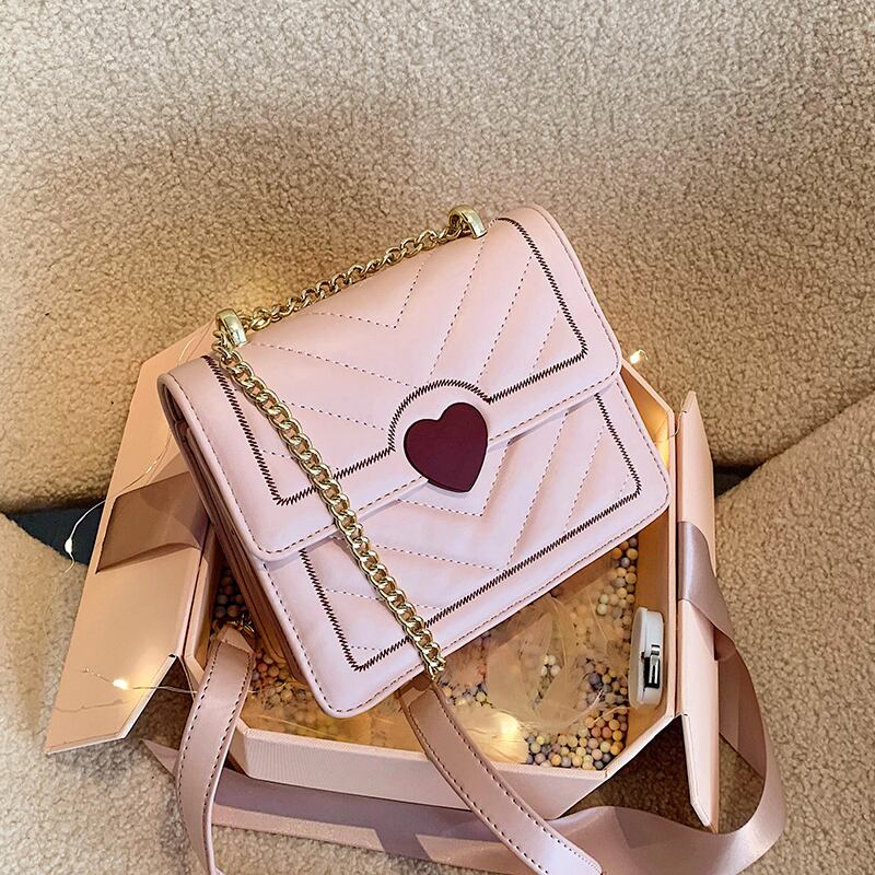 七夕バレンタインデー限定スモールバッグ女性2020新しいトレンドネット赤いファッション刺繍糸ワンショルダーメッセンジャースモールスクエアバッグ Tiancai_Wing_Bag69876706815