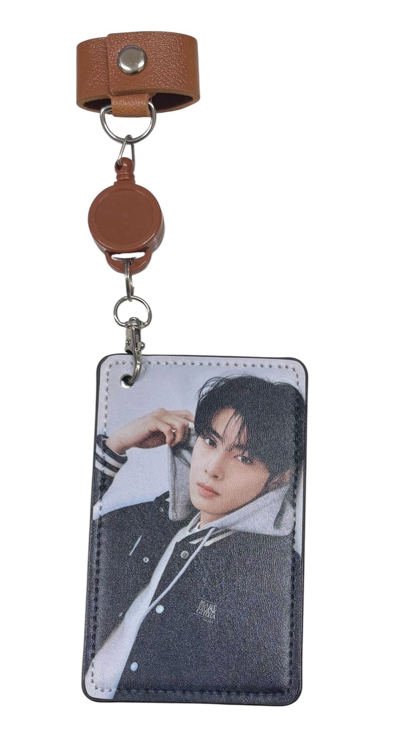 バンチャン StrayKids ストレイキッズ スキズ トレカサイズ 写真入り