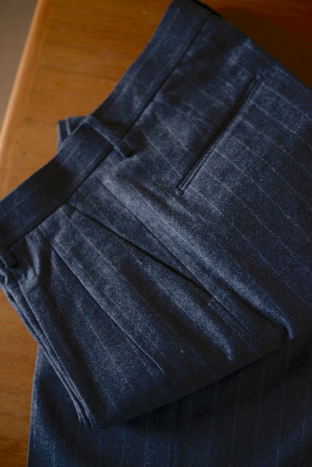 Nikki ESSENTIAL PIECES / Wide Tapered Trousers (wool / ca chock stripe)