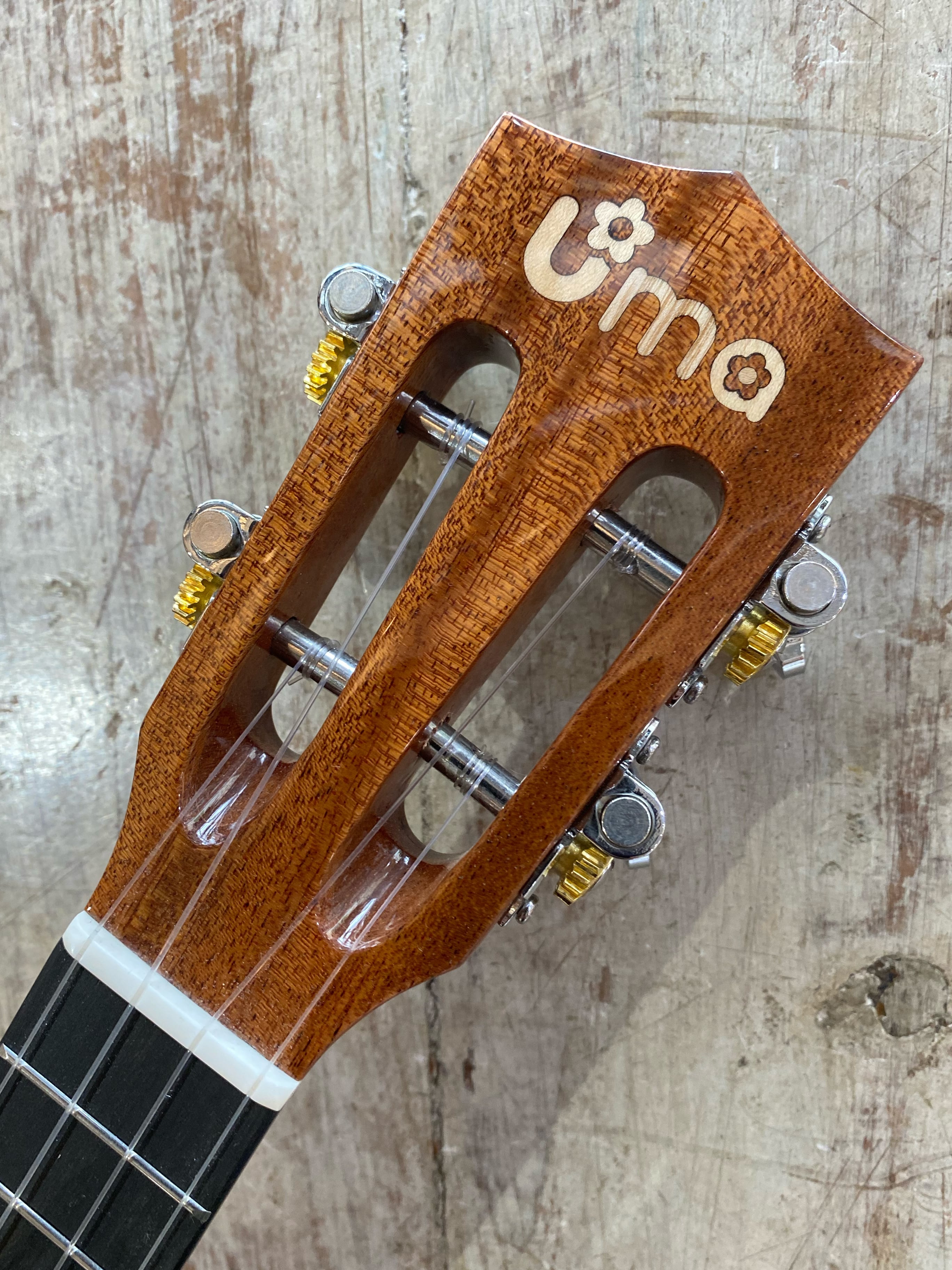 UMA ウーマ ウクレレ UK-20SS ソプラノ マホガニー単板 UMA ウーマ ウクレレ UK-20SS ソプラノ マホガニー単板