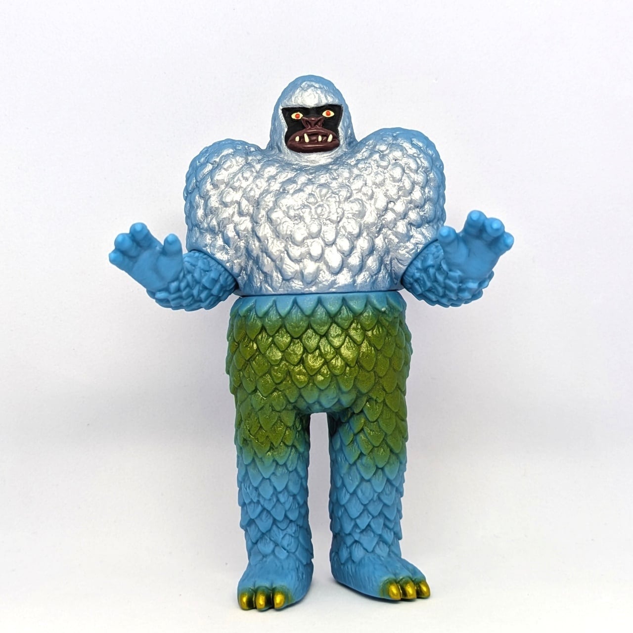 PPIH限定】KAIJU COLORS ギガス | 今でも見えてる！ ウルトラの星
