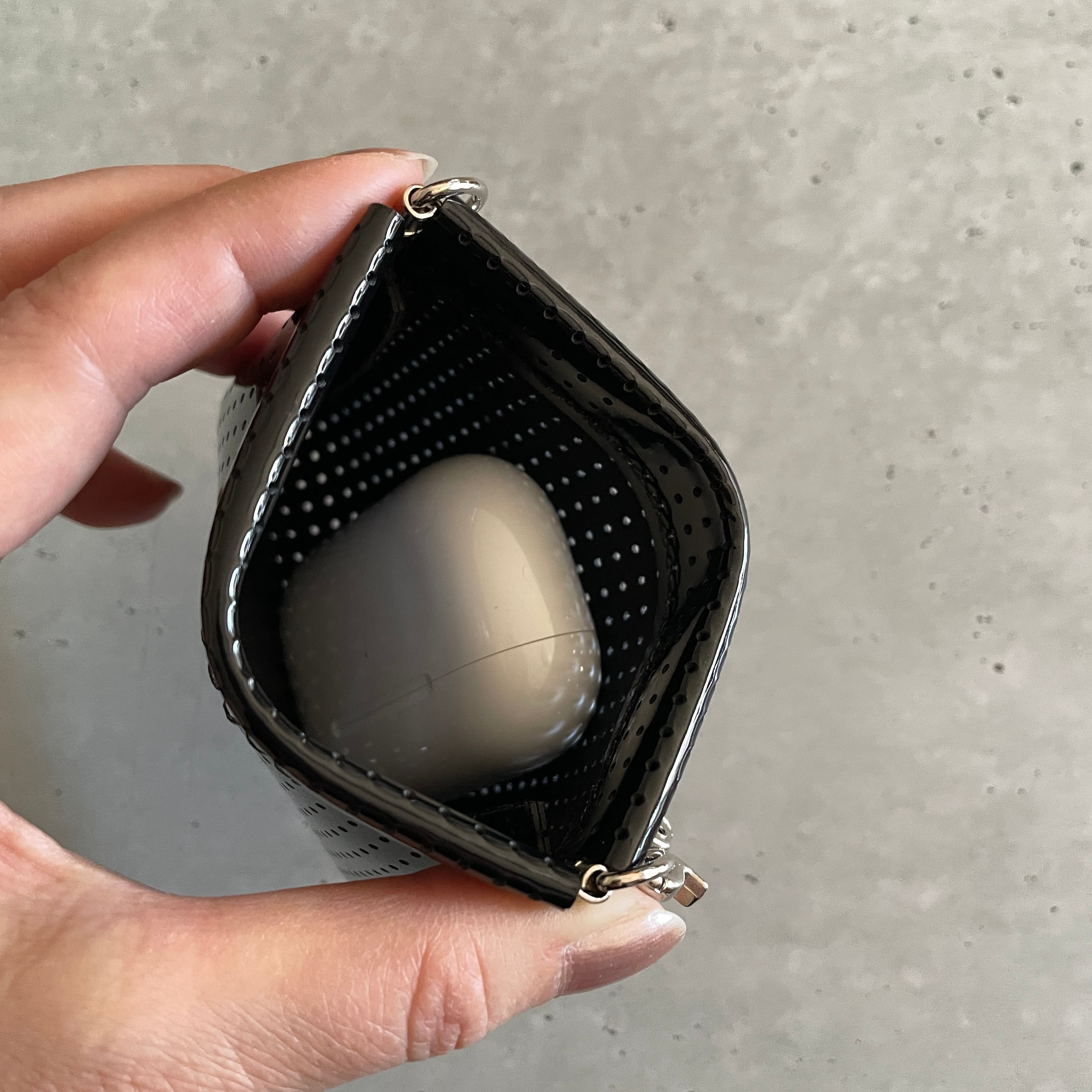 ストラップ付きイヤホンケース ☆ 黒ごま | Jaane Matane