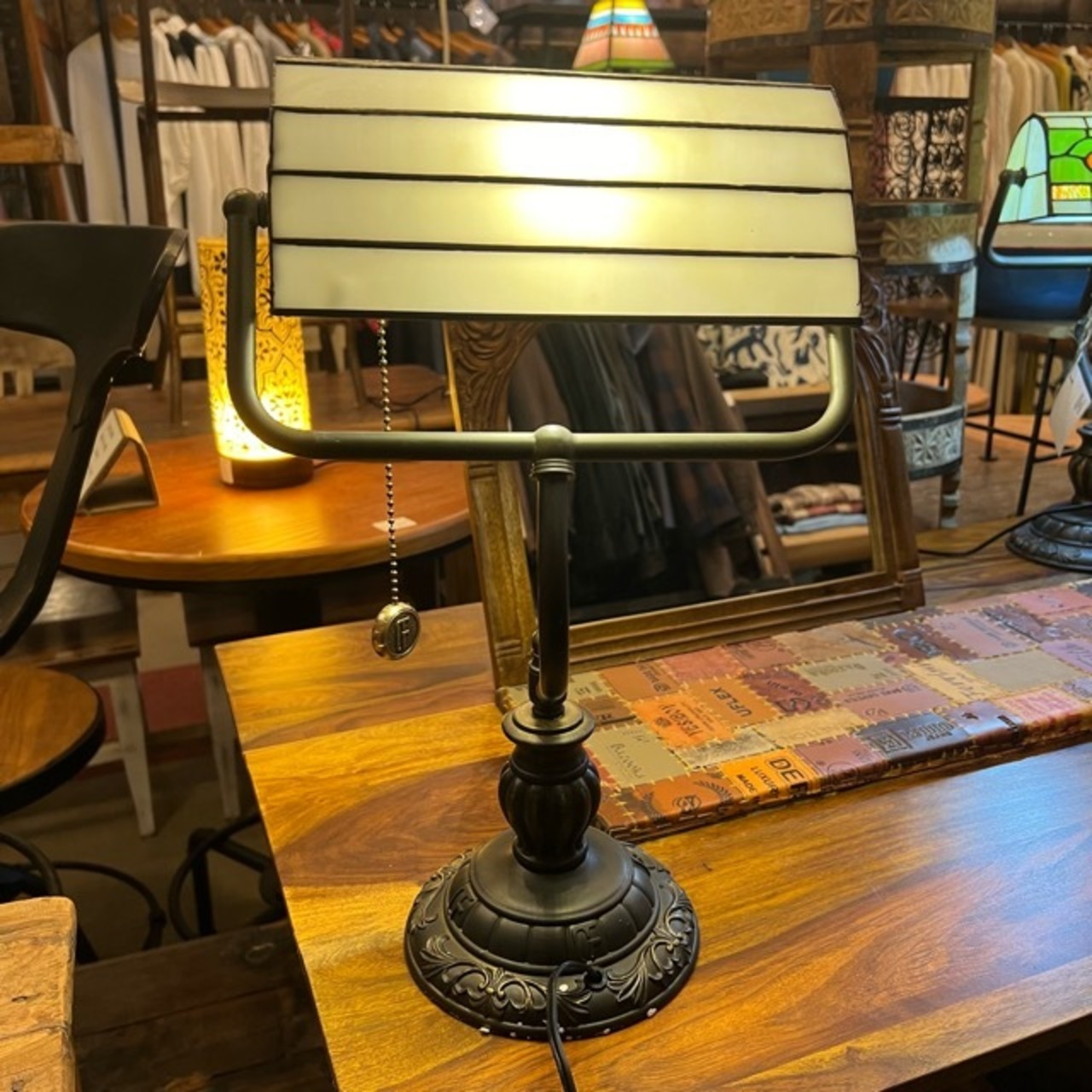 Topanga Lighting　バンカーズステンドグラスランプ　　ローズ　テーブルランプ　バンカーズランプ　ステンドグラス　レトロ