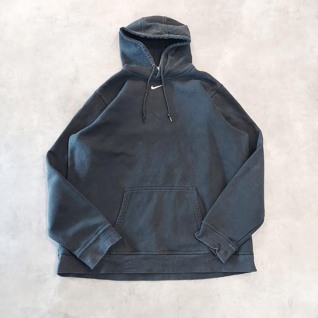 ナイキ パーカー 古着 センタースウッシュ トラビス 刺繍 XL 黒 16330
