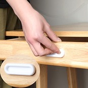 取っ手 4個セット 引戸用取手 引き戸開閉補助 網戸引手 戸棚の取っ手 窓/網戸/引き出し/戸棚/ドア用 両面テープ式 楽ちん引手 超便利 （ホワイト）