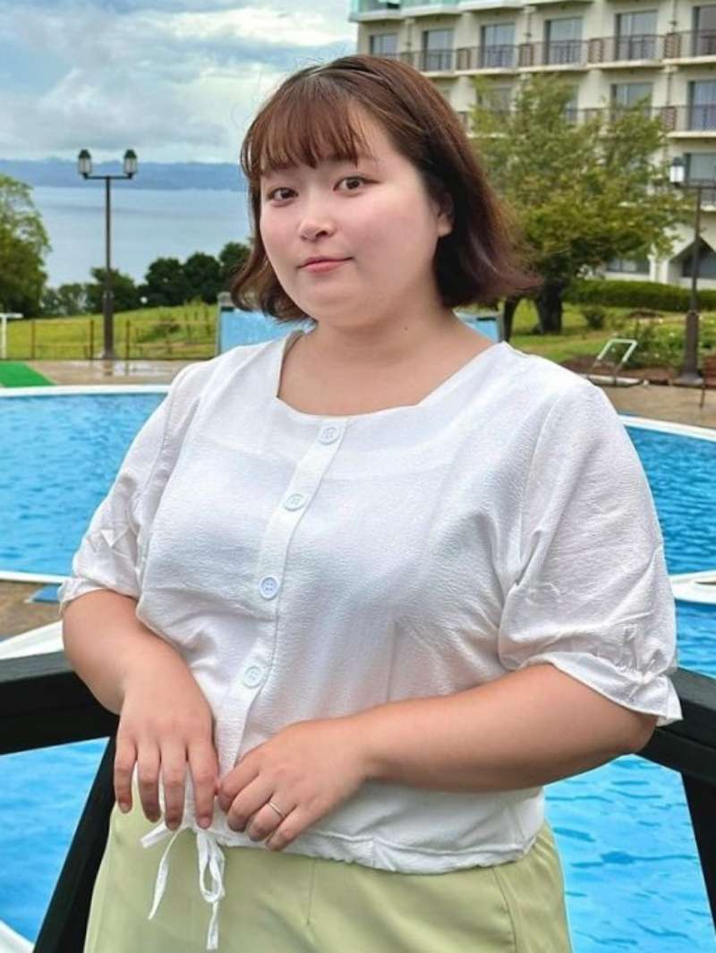 シワ加工スクエアネック5分袖ブラウス オフィスカジュアル シンプル きれいめ ボタン 大きいサイズ 韓国 CH4960