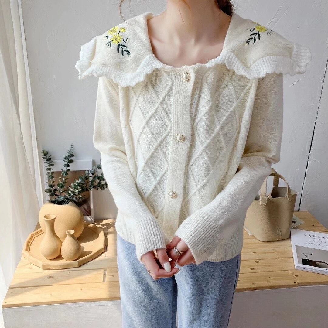 セーラーカラー刺繍カーディガン