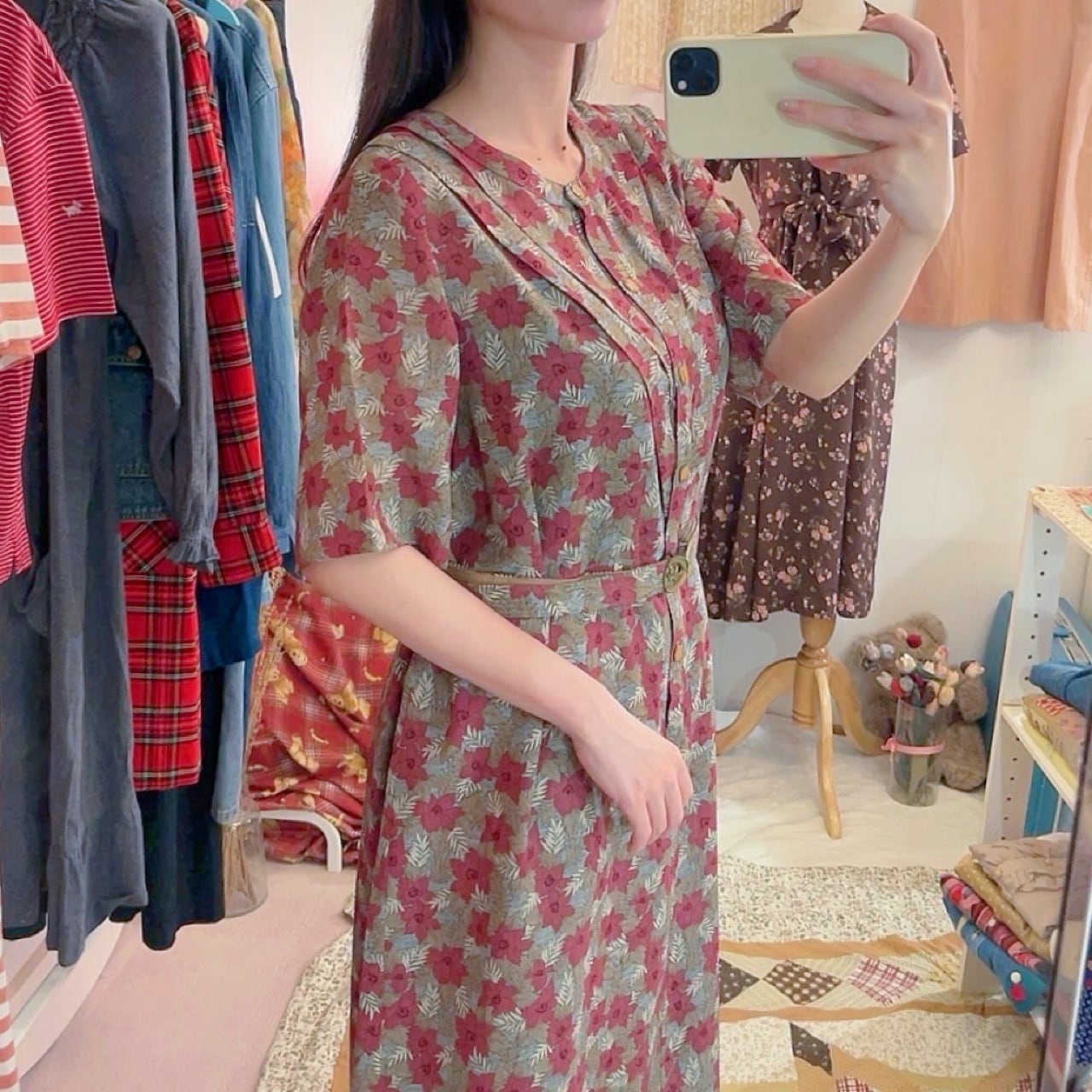 dark red leaf belt one-piece