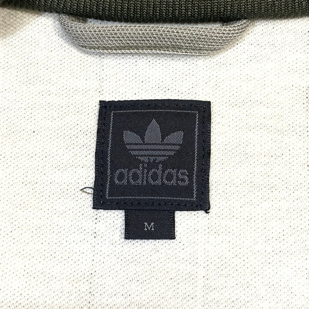 Adidas アディダス ストライプ柄 ジャージ メンズｍ カーキ ジャージ トラックジャケット Cave 古着屋 公式 古着通販サイト 30 Off Sale開催中