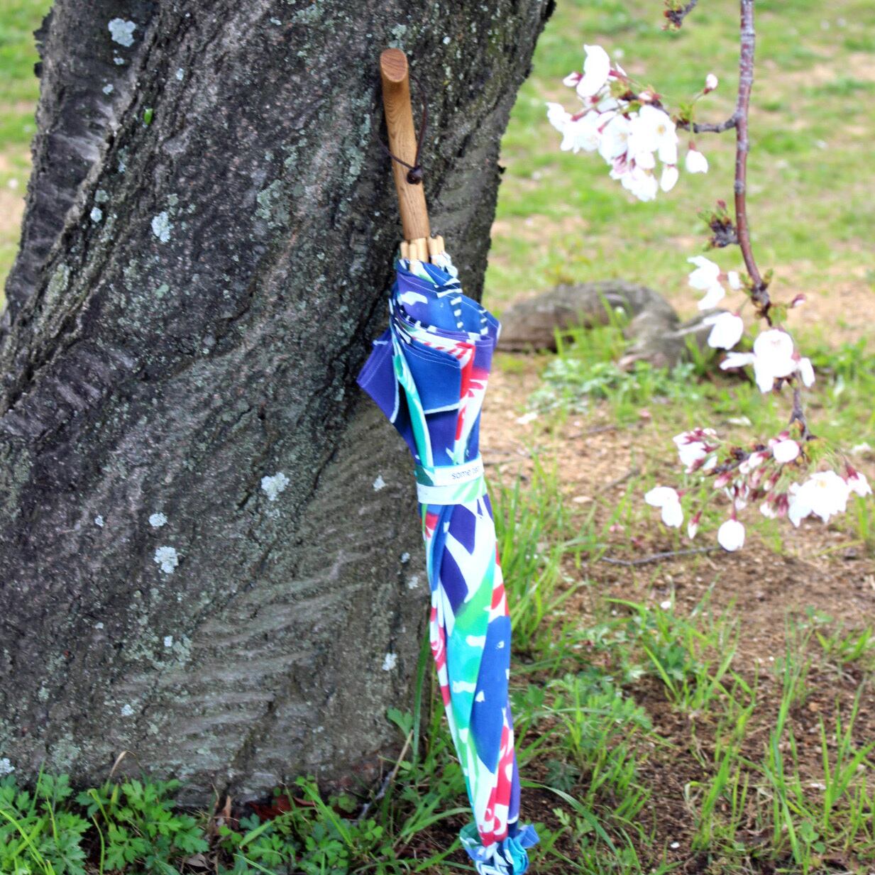 型染め日傘「南国の鳥」ブルー 【受注制作】 | some:teco