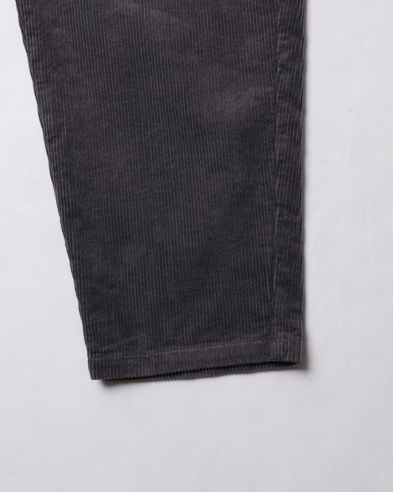 【Liberaiders】CORDUROY TAPERED SLACKS
