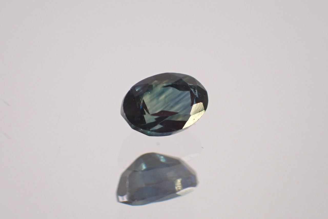ブルーサファイア(簡易ソーティング付)　0.703ct　[D9-141]