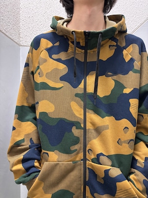 00's "nike" camouflage zip hoodie