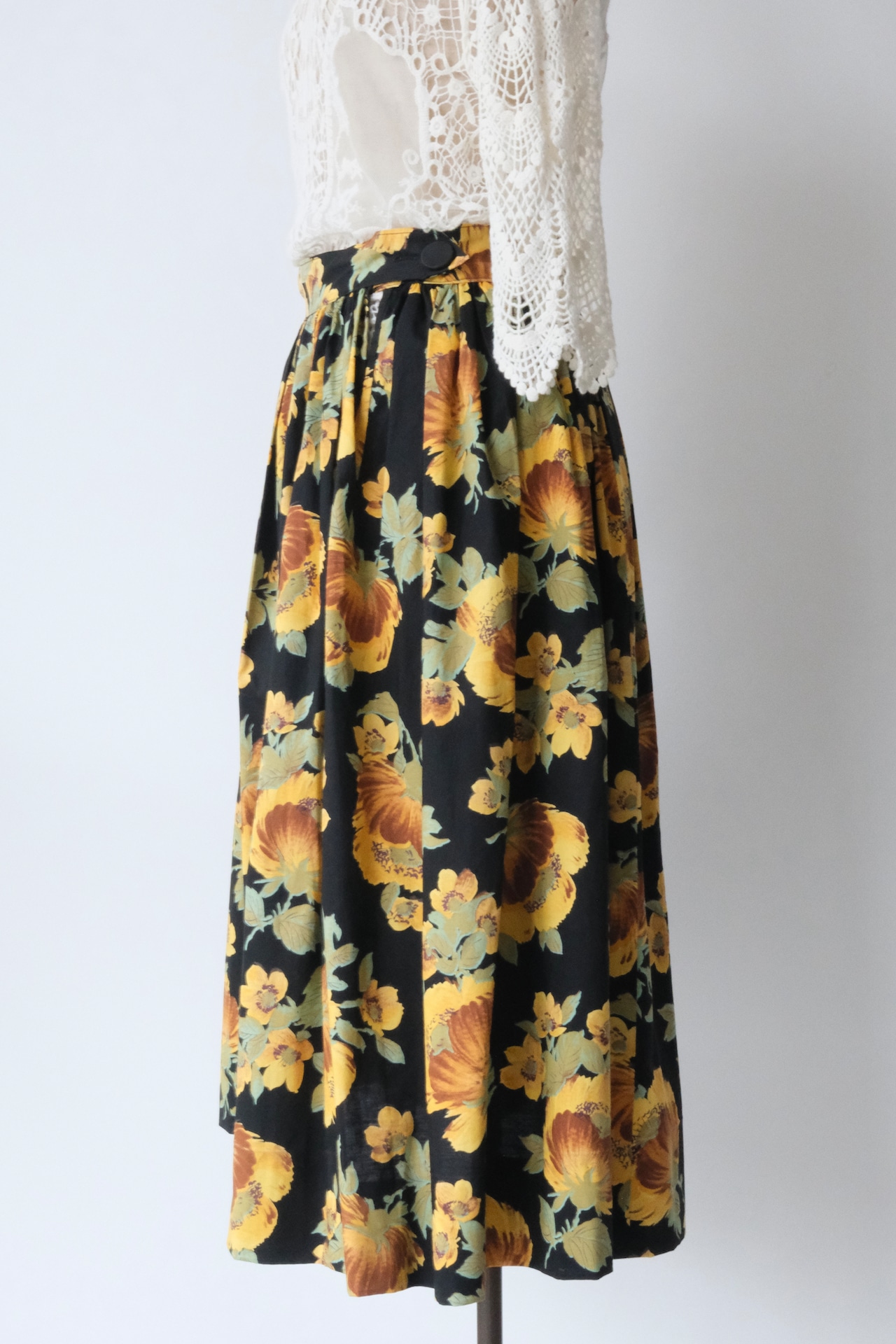 Sunflower pattern midi skirt