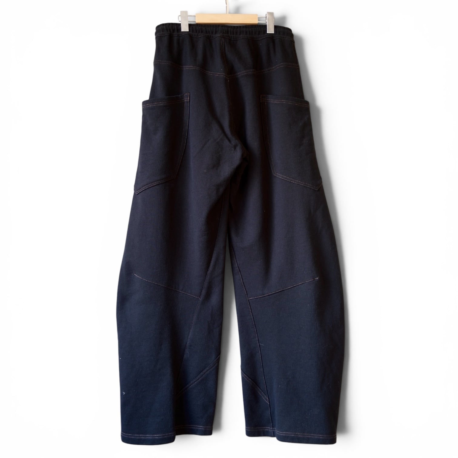 KHOKI  [3D CUTTING SWEATPANTS]