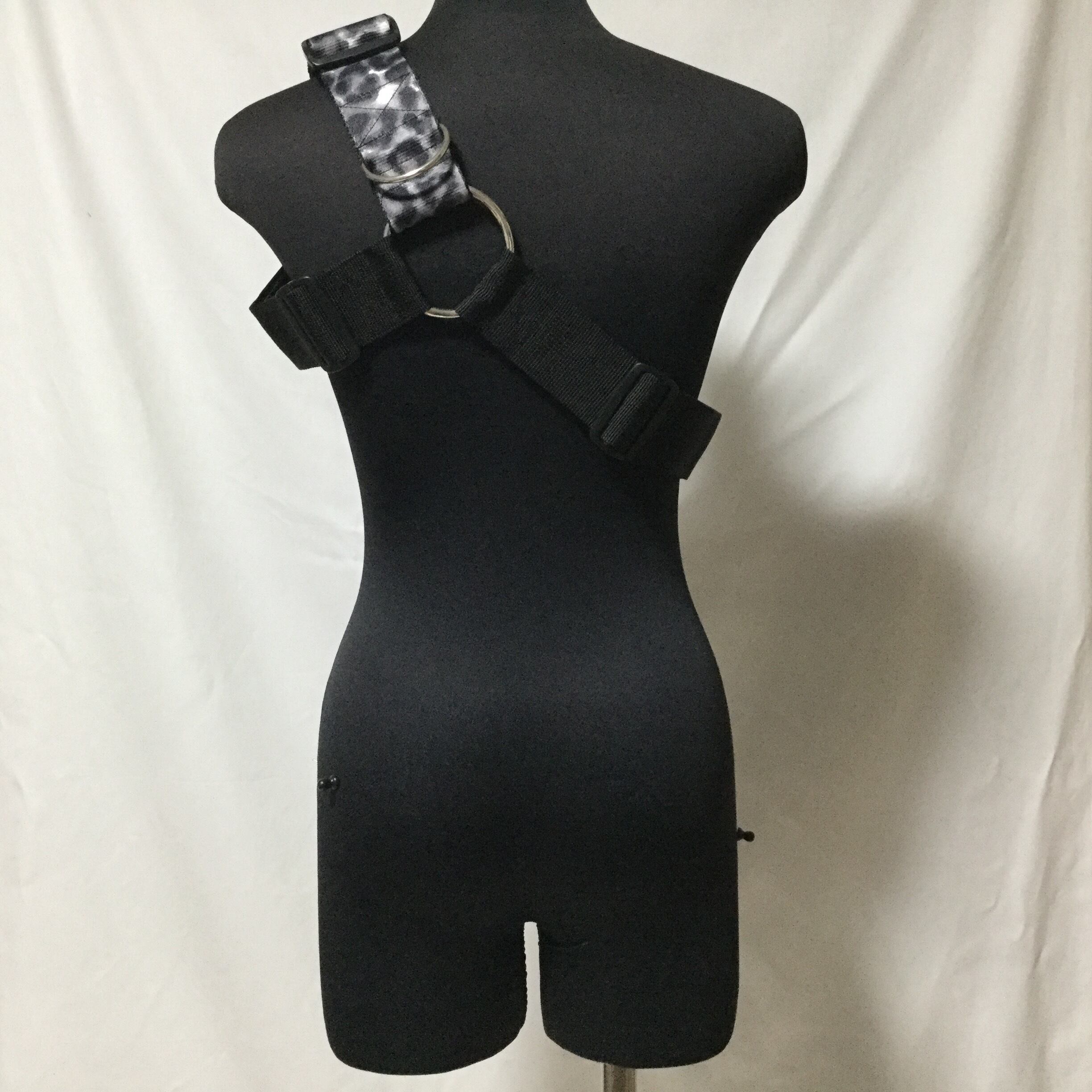 チェストハーネス  スノーレパードブラック