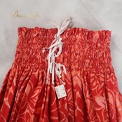 フラダンス 衣装 パウスカート レッド系 エムエムジェイ 日本製 ハイビスカス柄 モンステラ柄 ハワイアンプリント アロハ フラ ダンス レッスン 練習 華やか 鮮やか シングル スカート かわいい おしゃれ オレンジ系 赤 橙 ダンス衣装 ハワイアンスカート レディース 練習用 可愛い リゾートスタイル フラレッスン用