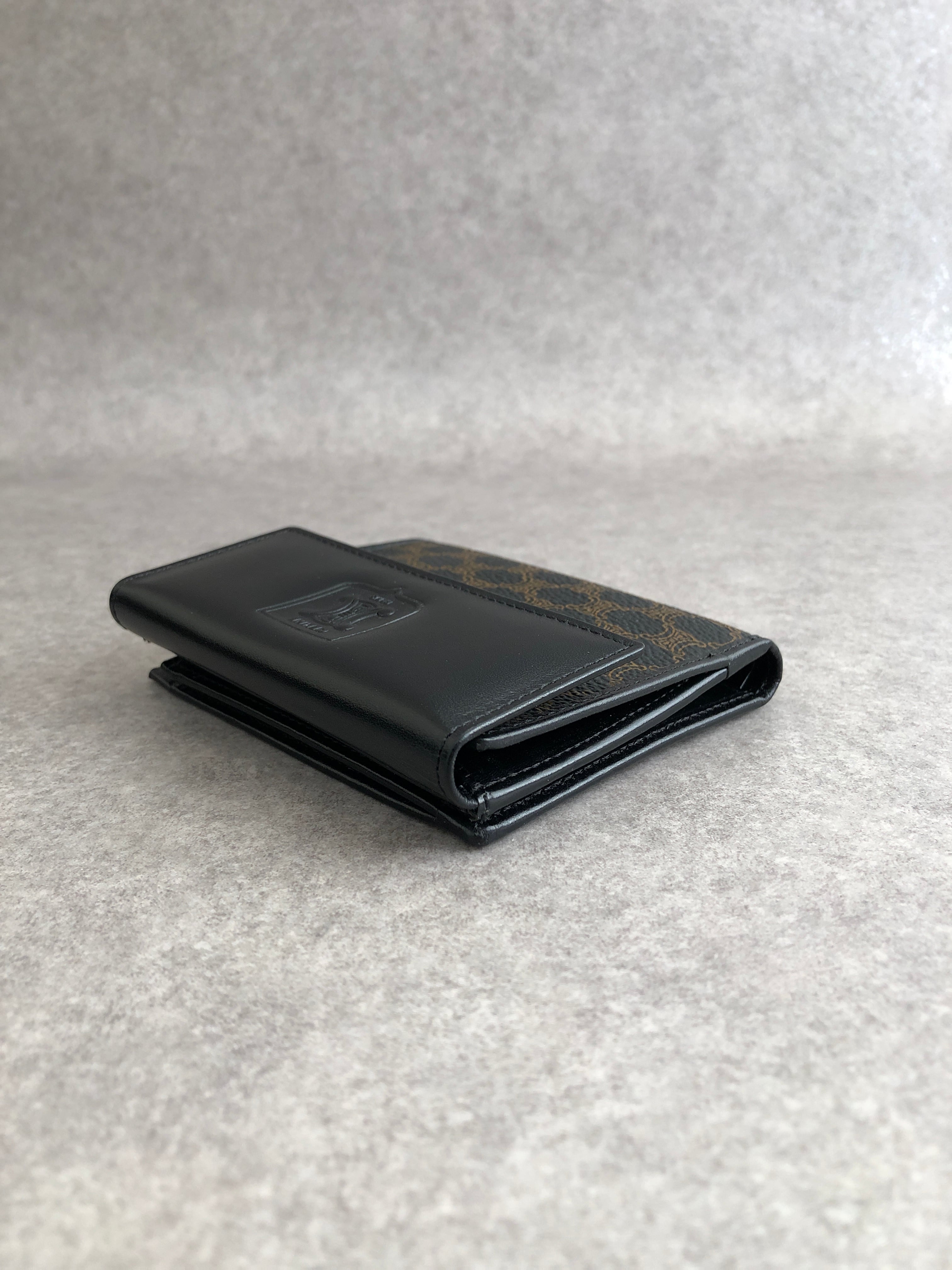 CELINE セリーヌ マカダム 財布 ブラック ブラゾン型押し PVCレザー