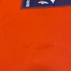 【NFL】デンバーブロンコス Tシャツ DENVER BRONCOS ロゴ プリント ビッグサイズ XL us古着 アメリカ古着