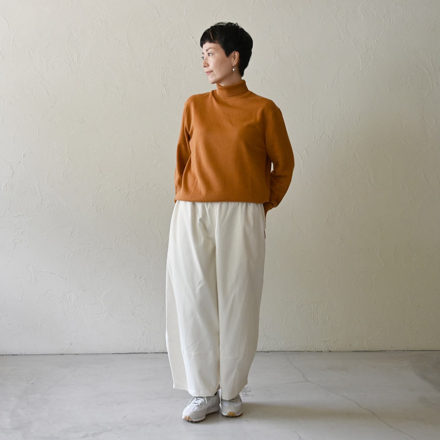 シサム工房　オーガニックコットンコーデュロイ　ヒカリコクーンパンツ