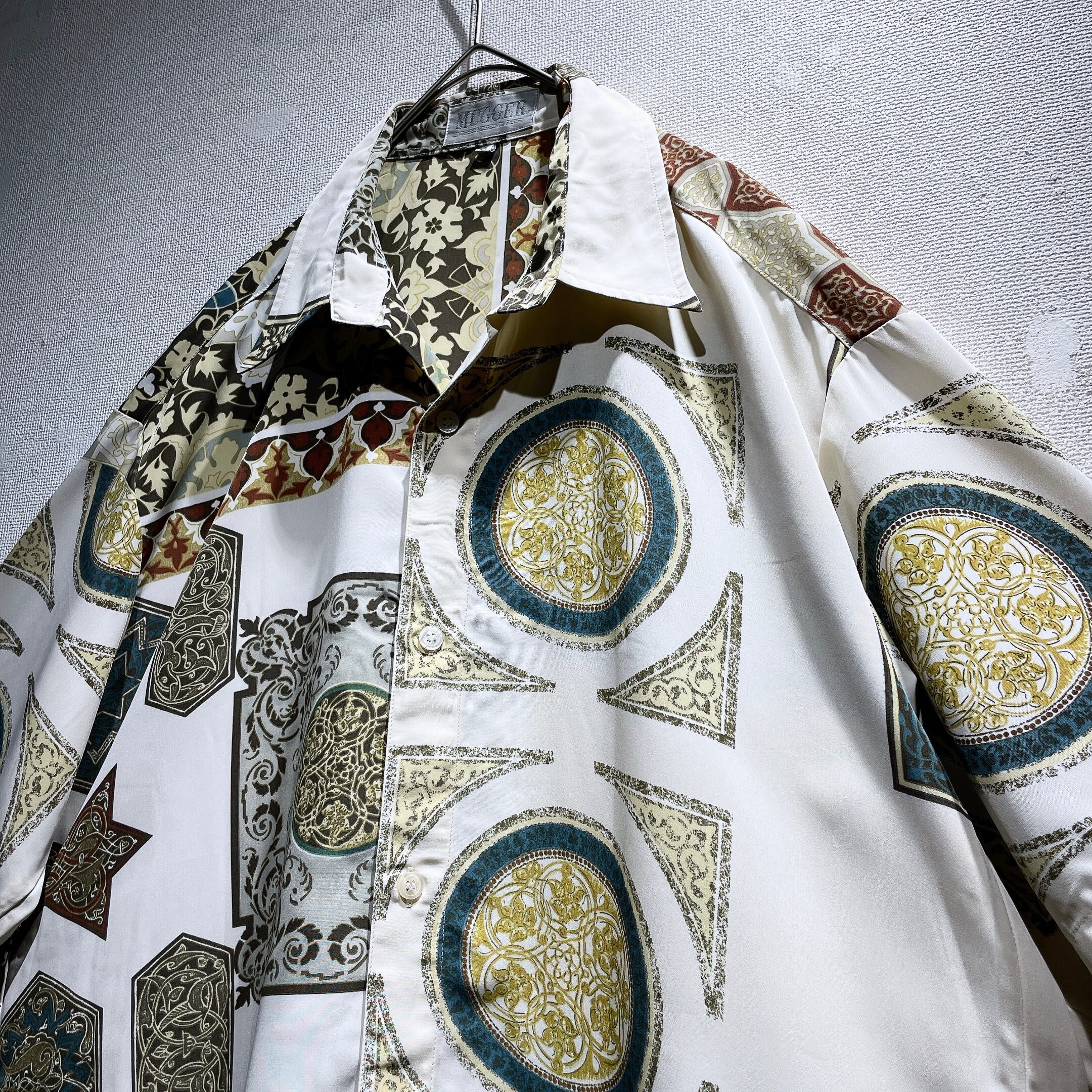 1990s Modern ethnic art printed vintage drape loose SS shirt