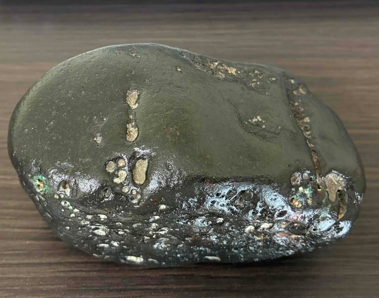 世界最大級」の「翡翠埋蔵地徳島剣山」」の「阿波翡翠原石（本翡翠