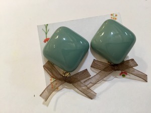 アトリエSATO ひし形×リボンイヤリング