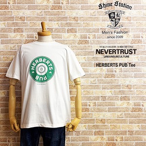 【ネバートラスト】ハーバーツパブ半袖Tシャツ　カラー：ホワイト