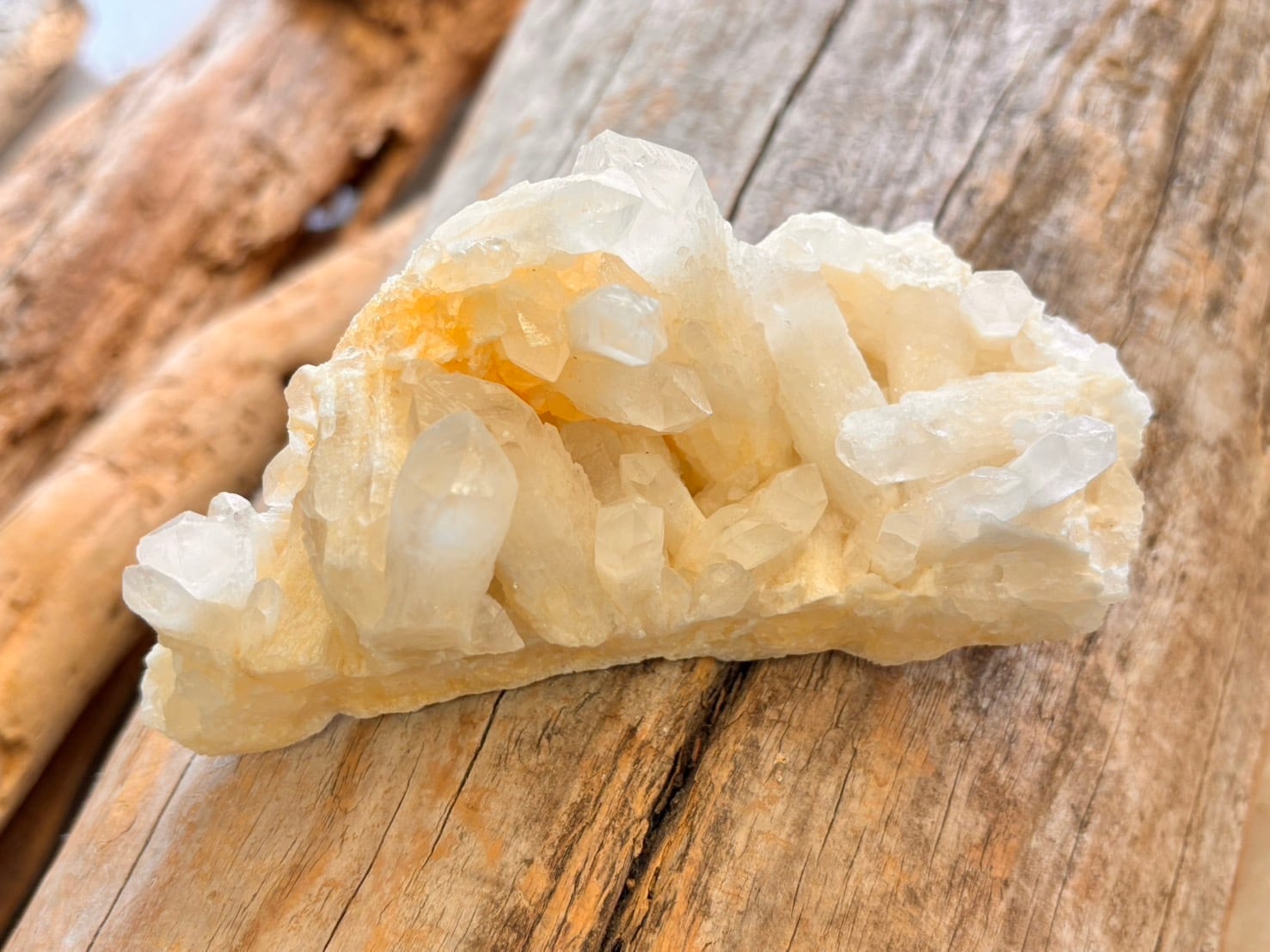 グリーンアポフィライト共生水晶 原石 1キロ | Amour 贈