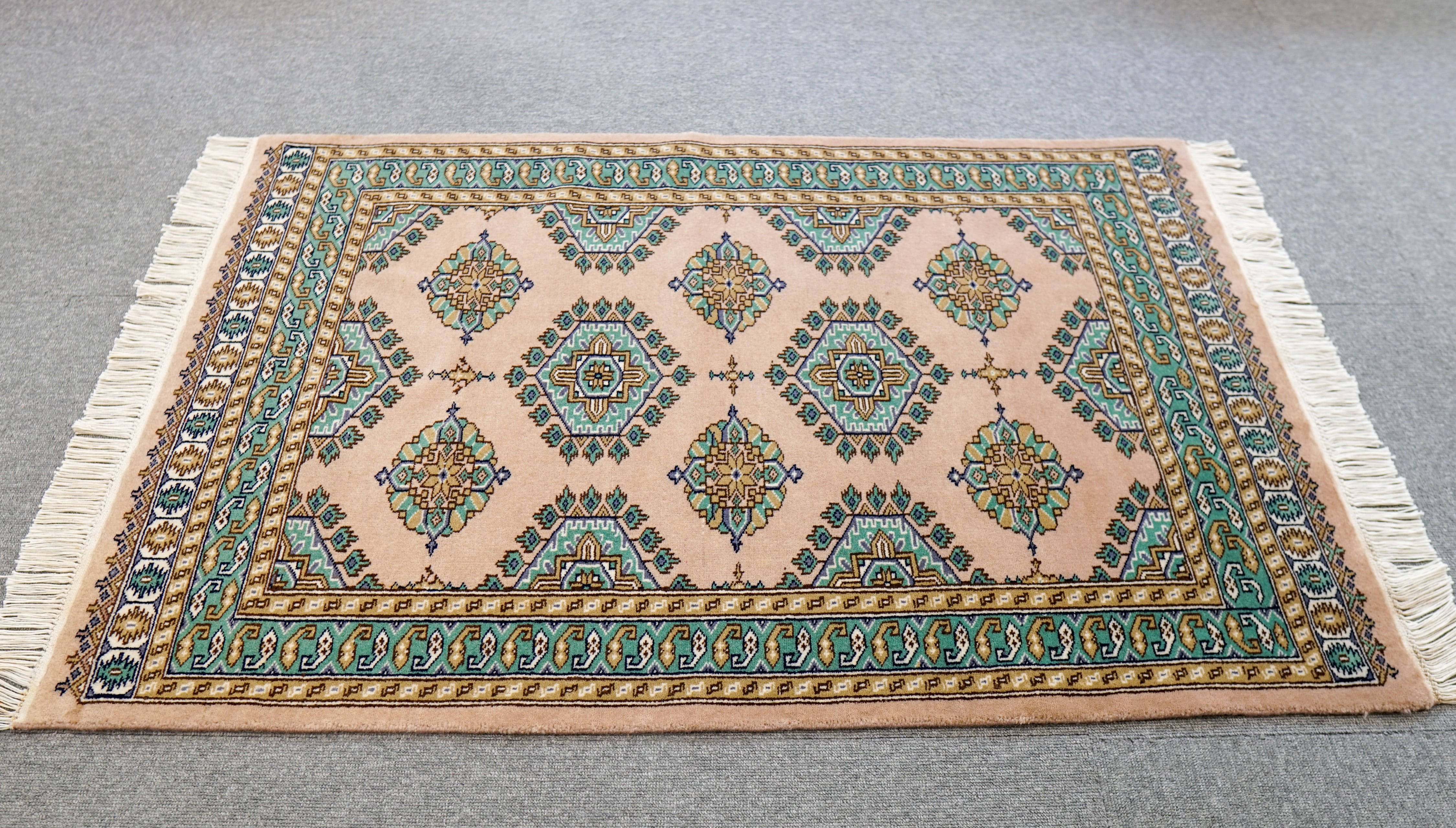 パキスタン手織り絨毯 ウール size:140×95cm ペルシャ絨毯ウール 